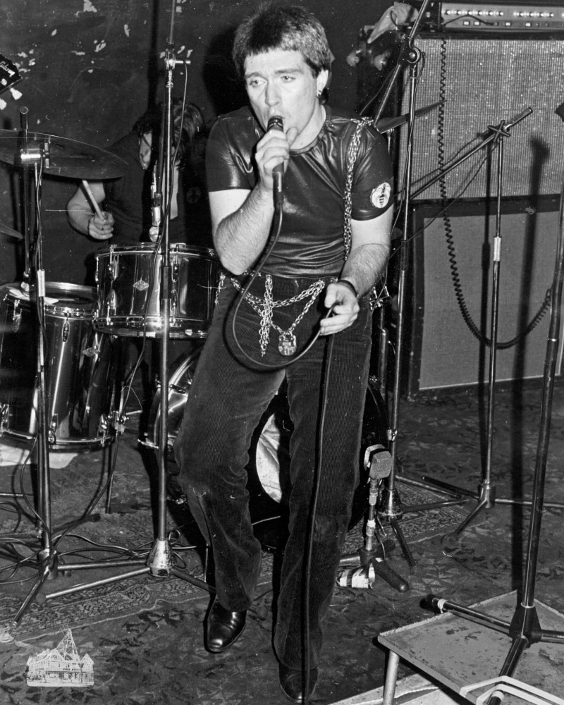 Jesse Lynn-Dean of The Wasps